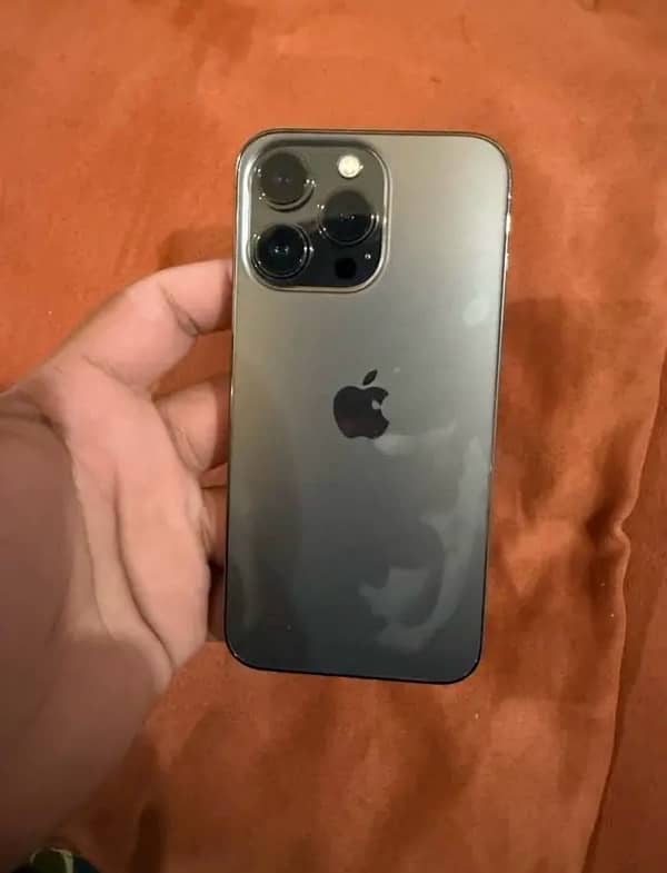 Iphone 13 pro 128gb with box 0