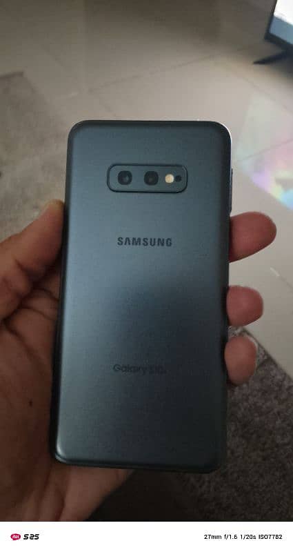 Samsung Galaxy S10e . . . 6gb 128 gb non pta 2