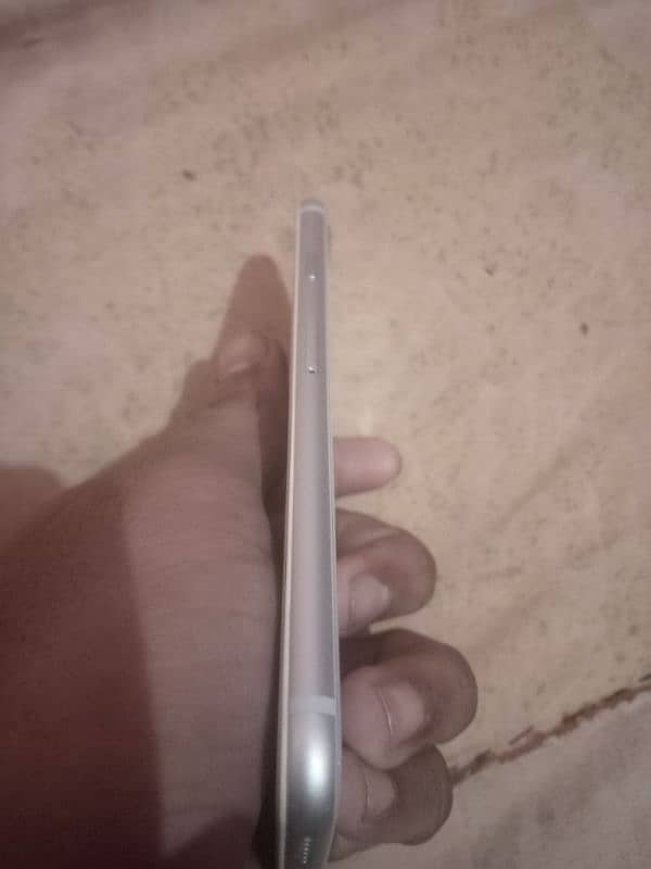 I PHONE 8 WHITE COLOUR 64gb BYPASS EXCHANGE POSSIBLE CONDITION 10/9 5