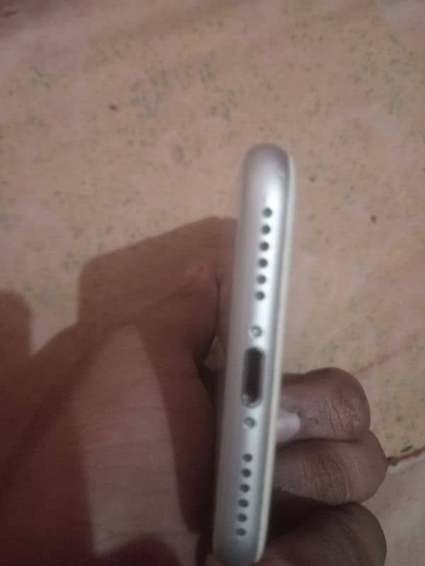 I PHONE 8 WHITE COLOUR 64gb BYPASS EXCHANGE POSSIBLE CONDITION 10/9 6