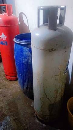 2 x Cylinder For Sell (10/10) Condition Look Like new