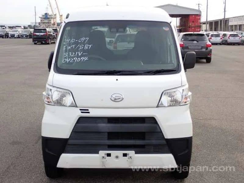 Daihatsu Hijet 2019 1