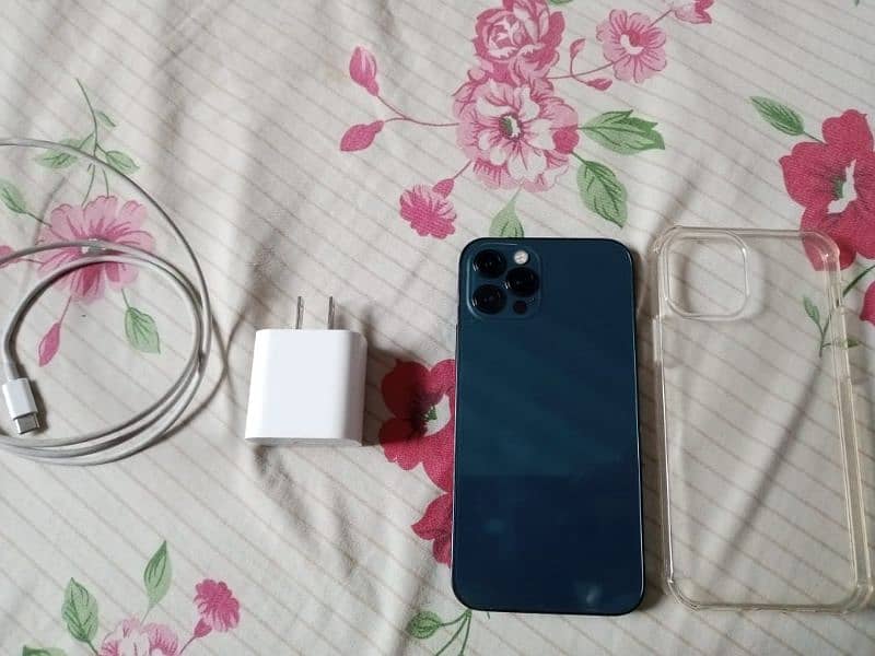 for sale 12 pro 128gb with charger 0