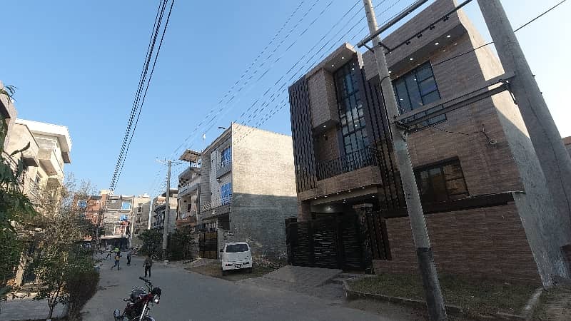 House For sale In Beautiful Bismillah Housing Scheme 4