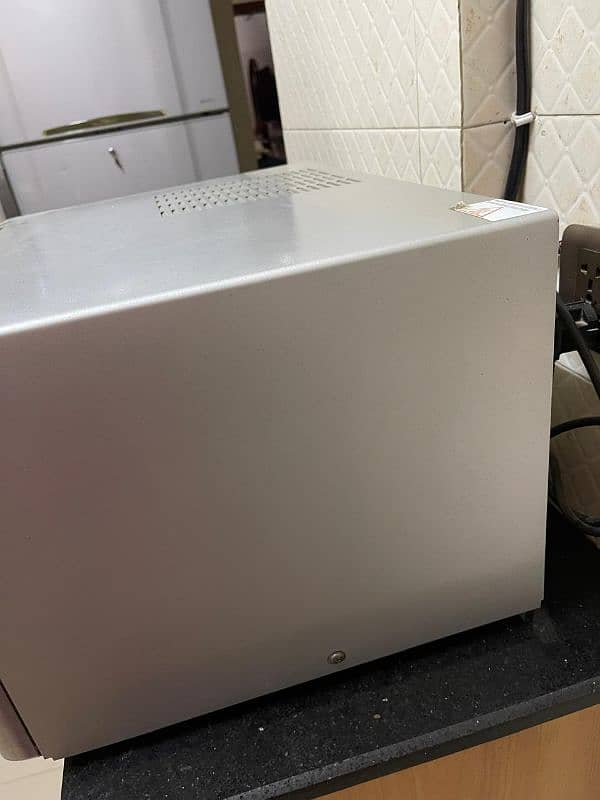 Microwave Oven Model PEL 38L BG Slightly Used 4