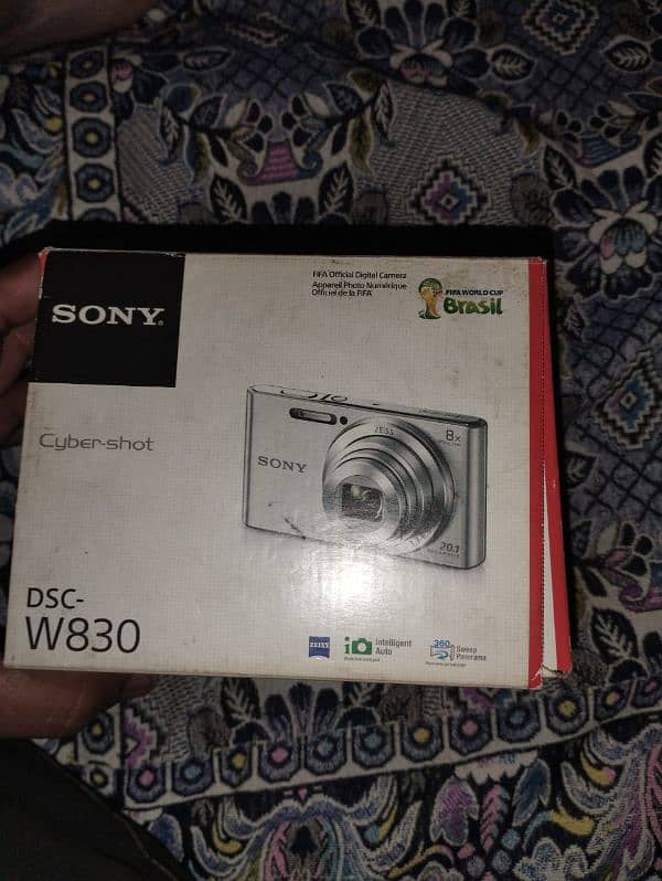 sony cyber shot 830 camera complete box charger 10.10 condition 2