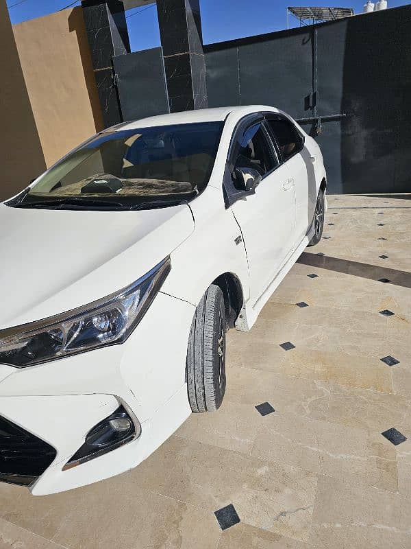 Toyota Corolla Altis 2015 3