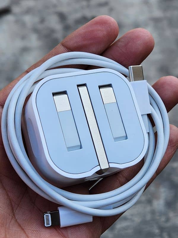 iPhone 14 pro max original 20w charger with cable 3