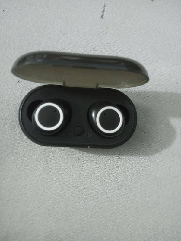 Tws y50 wireless Bluetooth 5.0 2