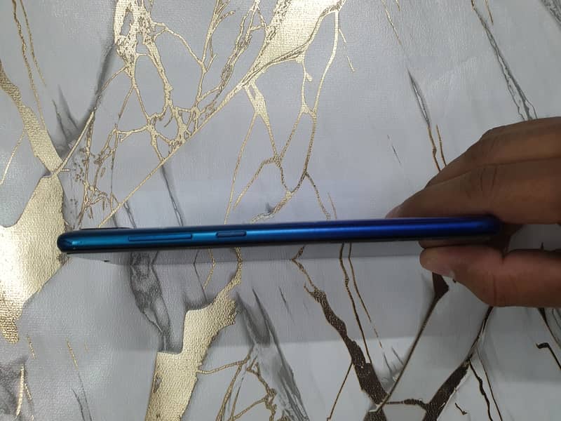 Huawei Y7Prime 2019 4