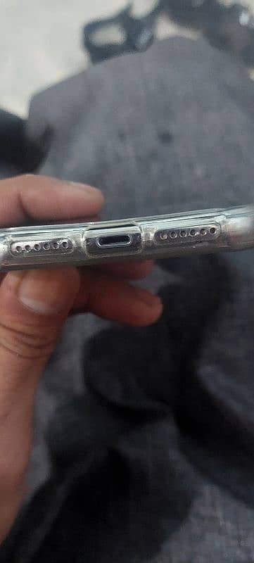 iphone x 256gb sim working 4