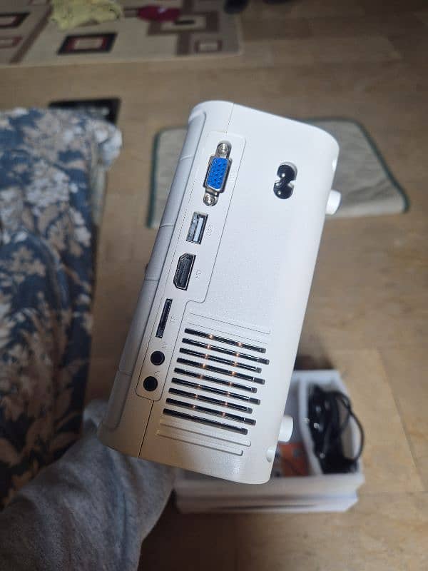 multimedia projector 1