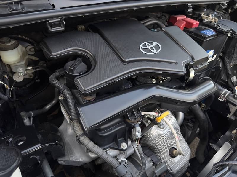 Toyota Vitz 2018 17