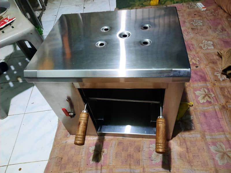 Fryer counter nd Salamandar 4