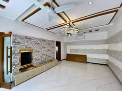 Separate Gate 1 Kanal Outstanding Upper Portion On Top Location For Rent In DHA Phase 6 Lahore