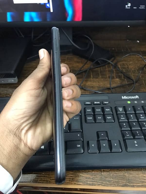 infinix Smart 6 10 by 9 condition 3Ram 64 Memory 3