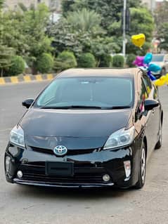 Toyota Prius 2015 import 2018 registerd 2021