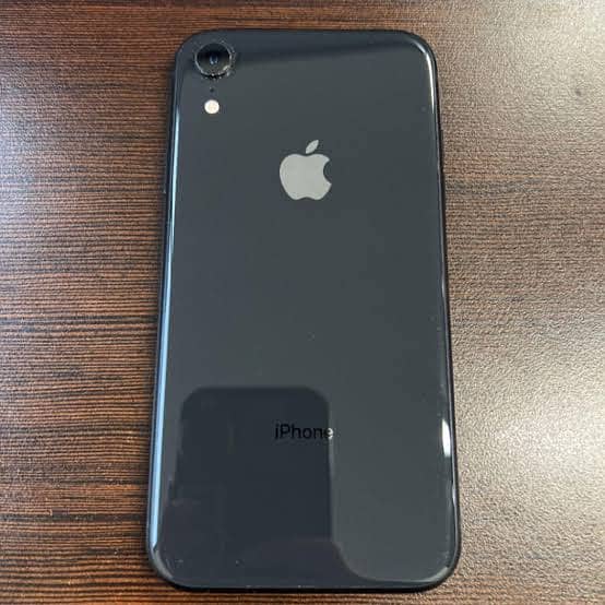 Apple iPhone XR 1