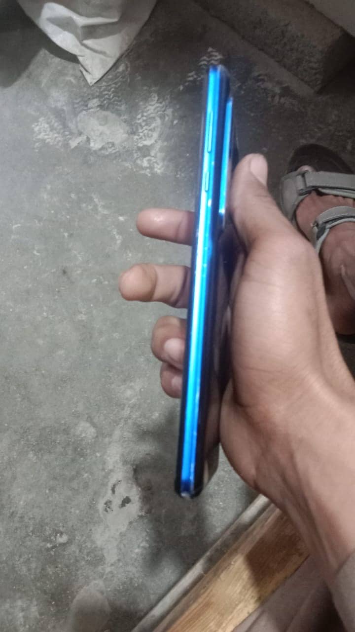 AQUOS R5 12gb RAM 255gb ROM 4