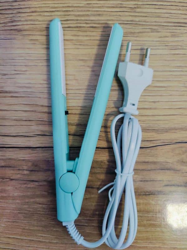 Light weight portable mini hair straightener 2