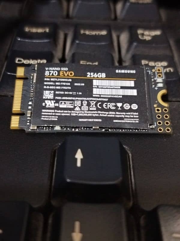 M. 2 SSD 256GB 2