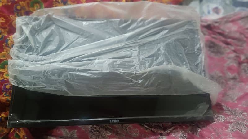 LCD barnd new 32 inch 4