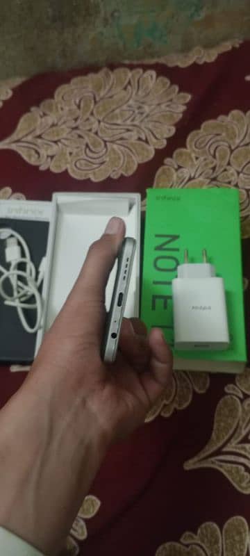 Infinix Note 11 Full Box Amoled +33W 4