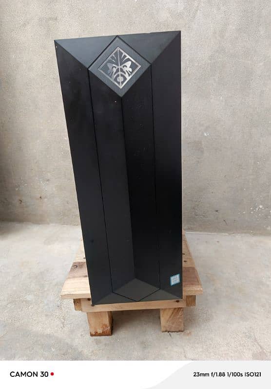 HP OMEN obelisk 25 L 0