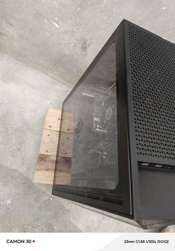 HP OMEN obelisk 25 L 6