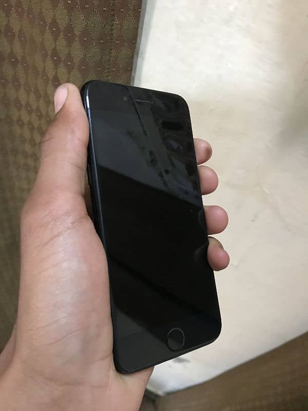 IPhone 7 128 Gb non Pta  Urgent sale 03185146868 call 5