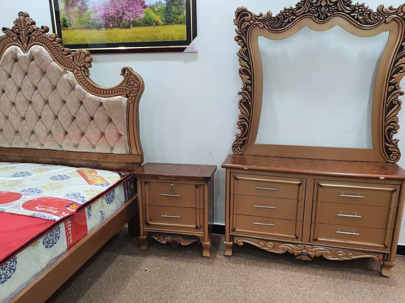 carving bed set new not used king size without mattris (just call me) 4