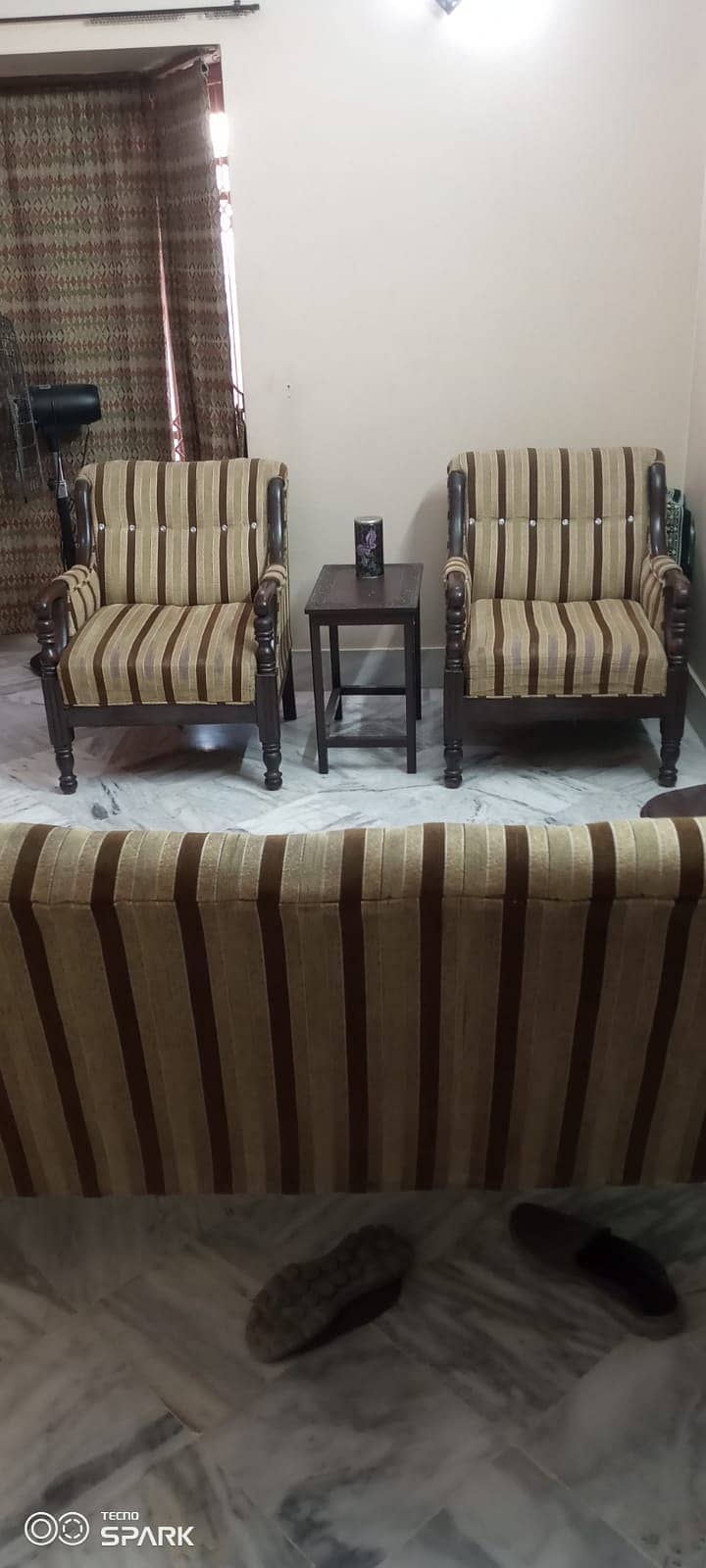 5-Seater Shisham Wood Sofa Set for Sale – Elegant & Durable! 2