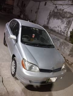 Toyota Platz 2001