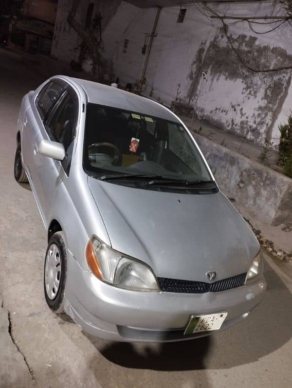 Toyota Platz 2001 0