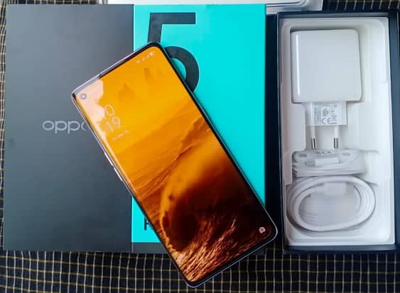 OPPO Reno 5 Pro 5g 12/256 contact my WhatsApp number 03237604812 0