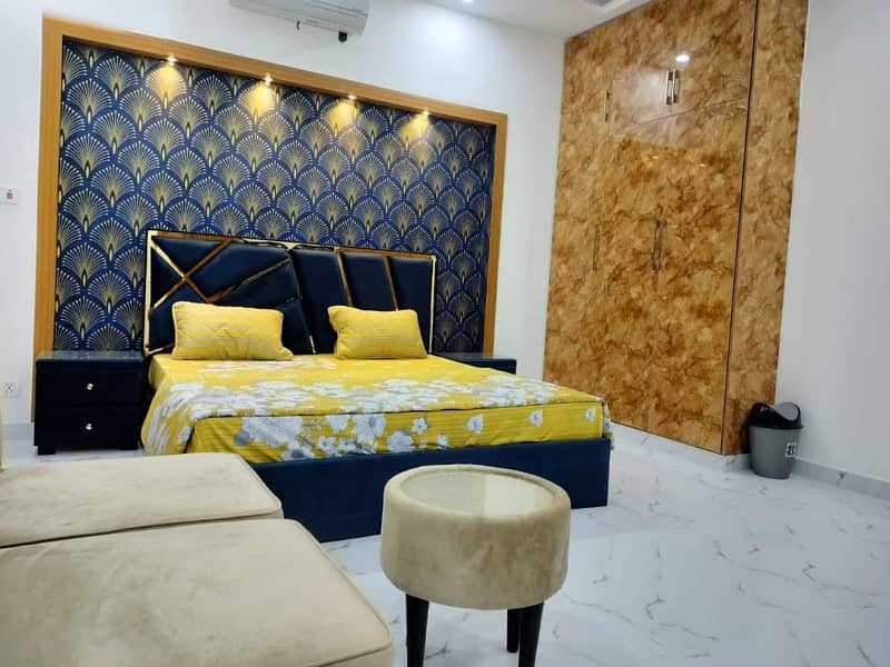 Par Day and short Time full furnish one BeD Room ment Available for rent Bahria Town Phase 6 family apartment 1