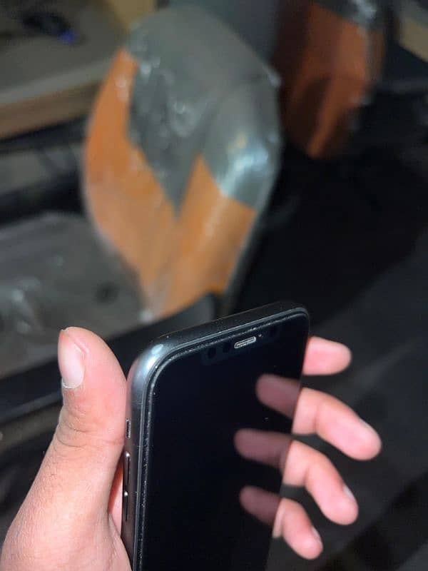 iphone 11 non pta for sale in karachi 3