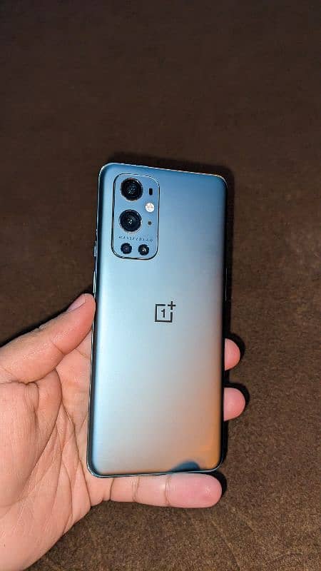 One Plus 9 Pro 5g 12/256 OEM unlocked 90Fps dual sim 1 green line 8