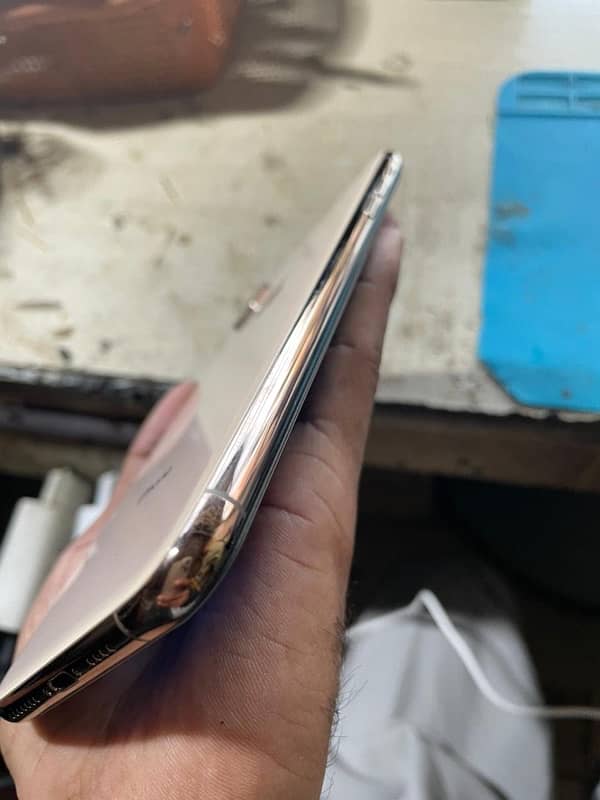 iPhone XS Max ha all okay 4