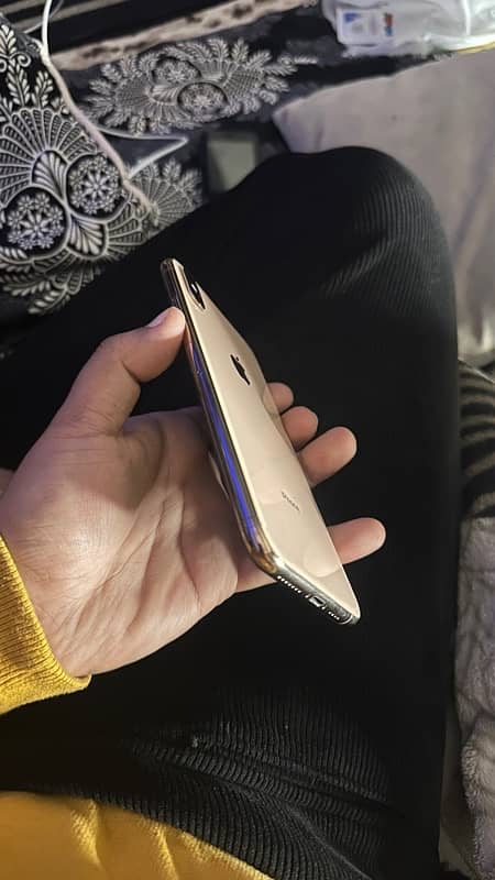 Xs max Pta approved physical Esim 64 Gb Golden colour 4