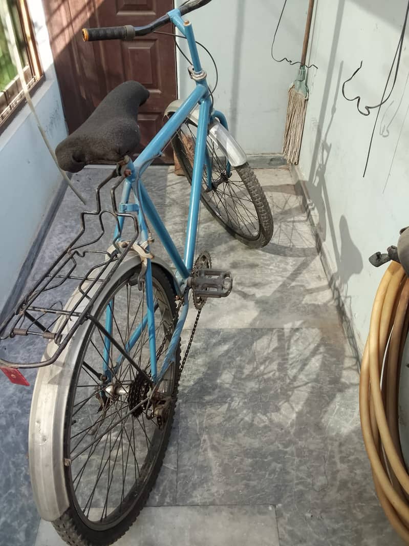 Bicycle in running condition 1