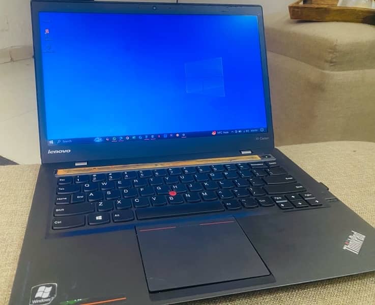 Lenovo X1 Carbon C i5 4th gen. Slim laptop 8 GB Ram 128 GB SSD hard 1