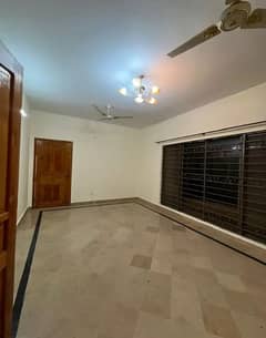 14 Marla Beautiful Upper Portion For Rent G-11