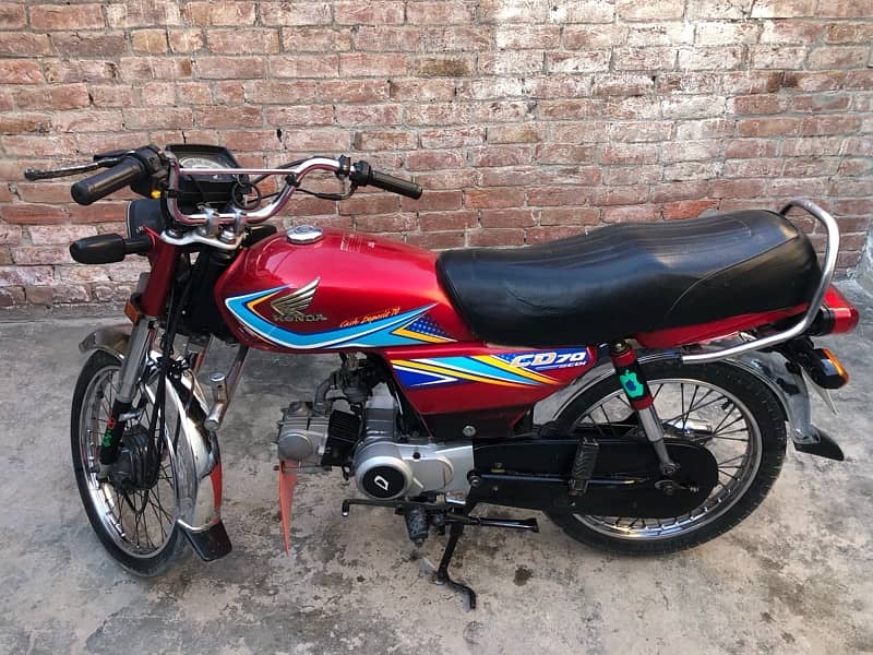 HONDA CD70 2019 modal net and clean 4