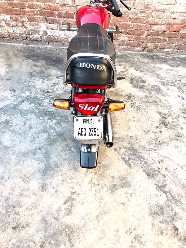 HONDA CD70 2019 modal net and clean 8