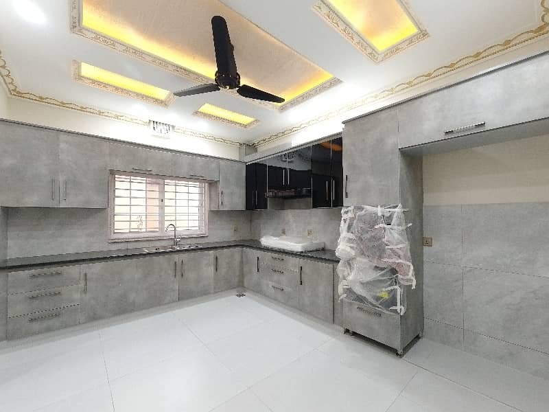 1 Kanal Spacious House Available In G-13/2 For sale 26