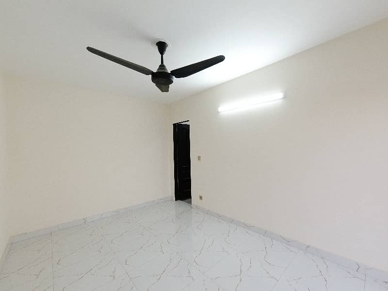 1 Kanal Spacious House Available In G-13/2 For sale 46