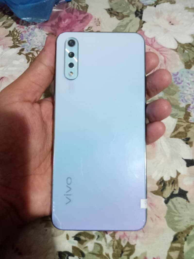 Vivo S1 Mobile 1