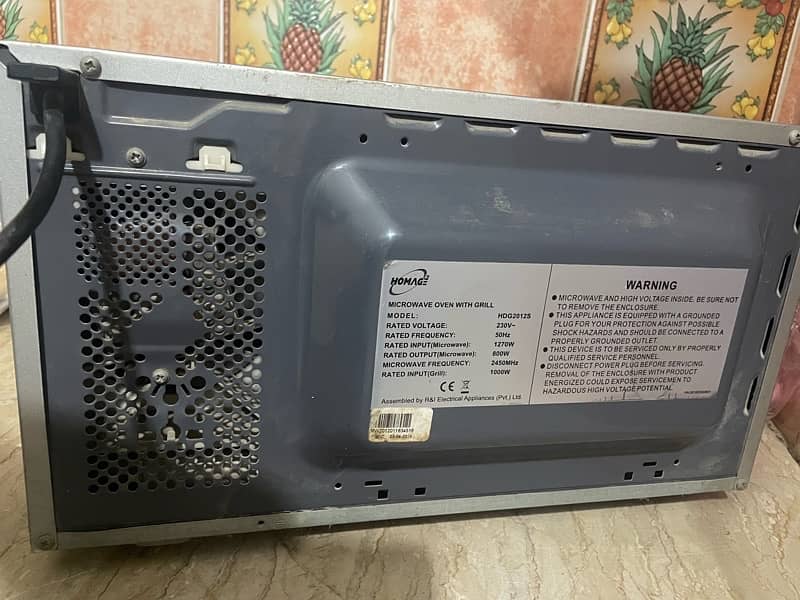 Slightly used microwave 3