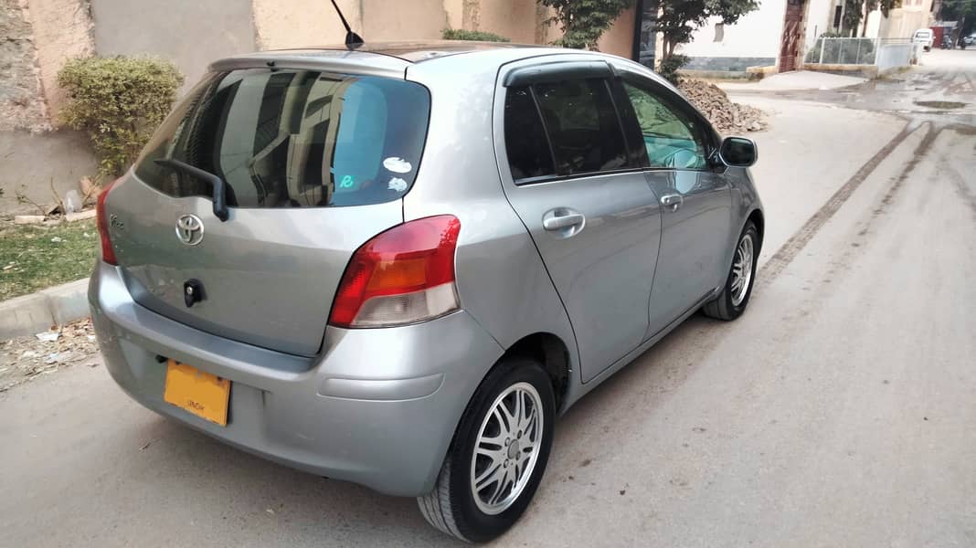 TOYOTA VITZ Automatic Model 2008 Registered 2012 Grey color. 6